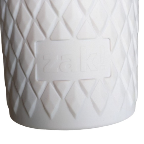 Zak! White studded 24oz tumbler with straw and lid - Picture 2 of 3